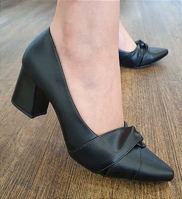 SCARPIN 1130 PRETO / SALTO BLOCO / CLASSE NO SEU DIA A DIA