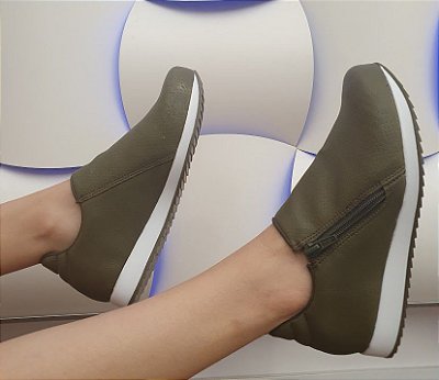 TÊNIS 127168 VERDE / ZIPER LATERAL FACILITANDO O CALCE