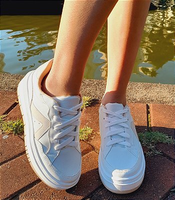 TÊNIS 585 BRANCO / RECORTES OFF WHITE