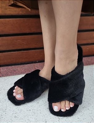 CHINELO EM PÊLO 451002 PRETO / CONFORTÁVEL , MACIO E BELO