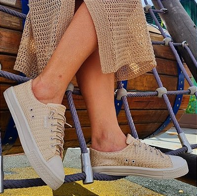 TÊNIS 9810 DOURADO TRAMADO