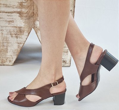 SANDÁLIA EM COURO 981954 CONHAQUE