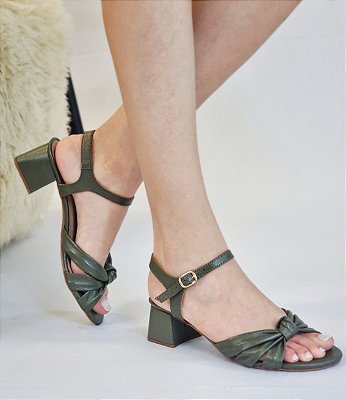 SANDÁLIA EM COURO 1045734 VERDE MILITAR / TIRAS ENTRELAÇADAS / SALTO FORRADO