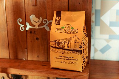 Café Clássico Torrado e Moído 250g