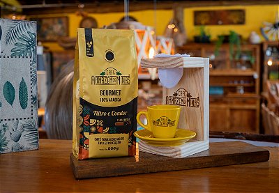 KIT-34B Mini Coador de Café + Café Gourmet Torrado e Moído de 500g + Linda Xícara Amarela