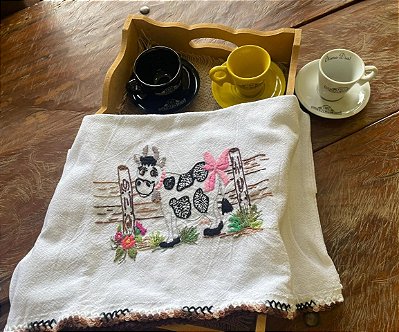 Pano de Prato Bordados Artesanalmente - Peça ÚNICA - Vaquinha