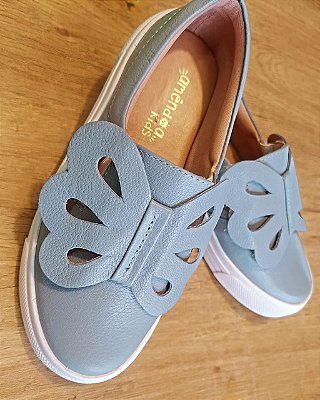 Tenis slip borboletas azul claro