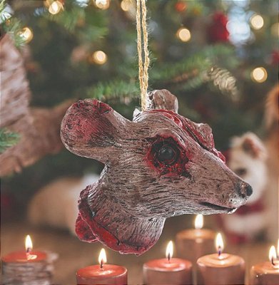 Cabeça de Rato Dilacerada Para Pendurar Cortada com Sangue Halloween 14cm