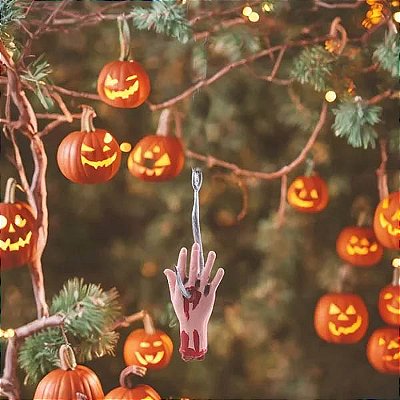 Membros Mão Furada No Gancho Para Pendurar