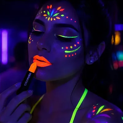 Batom Fluorescente para Festa Neon Laranja – Cor Vibrante e Acabamento Cremoso
