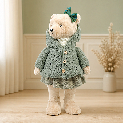 Urso Decorativo com Casaco Verde – 40cm