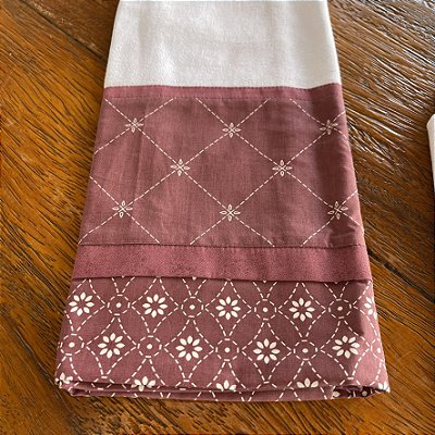 Pano de prato geométrico e floral magenta