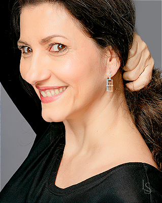 Brinco de Prata 950 - Quadra de Tênis Ana Zannoni com gancho/anzol