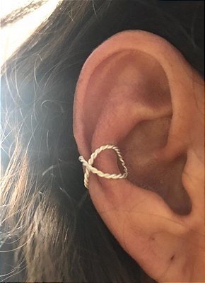 Brinco Ear cuff trança cruzada em prata 950