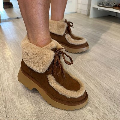Bota peluciada camurça caramelo Maya