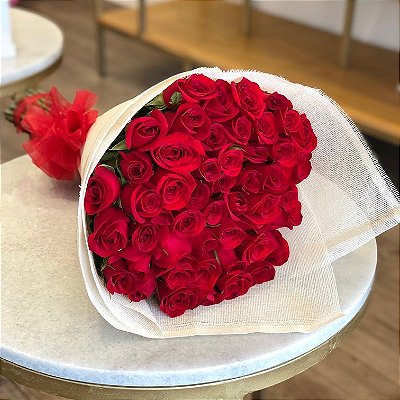 Buquê 50 Rosas
