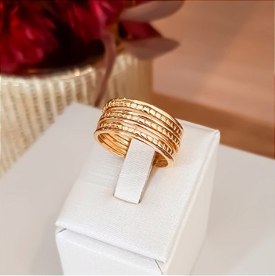 Anel design 7 elos lisos e com detalhes