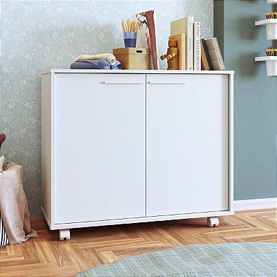 Cômoda Infantil 90x76,5cm com Prateleira 2 Portas e 4 Rodízios