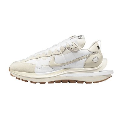 Nike x Sacai Vaporwaffle Sail Gum