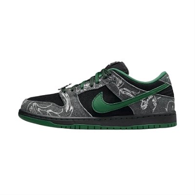 There x Nike SB Dunk Low