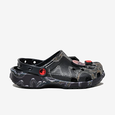 Sandália Crocs x Stranger Things Upside Down Classic Clog