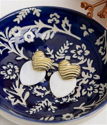 Brinco Coração Madrepérola