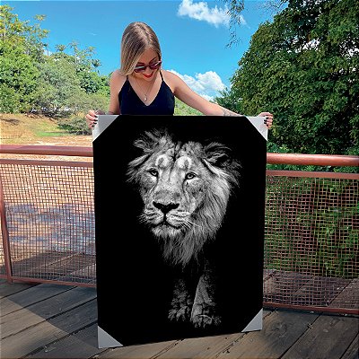 Quadro Decorativo Canvas Animal Silvestre Leão em Pé Preto e Branco Vertical