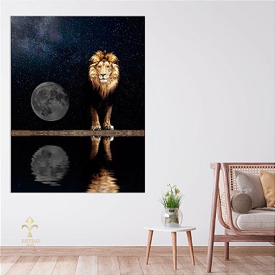 Quadro Decorativo Canvas Leão de Judá com a Lua e Céu Estrelado Vertical