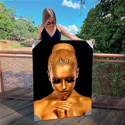 Quadro Decorativo Canvas Mulher com Maquiagem Dourada Olhando para Baixo Vertical