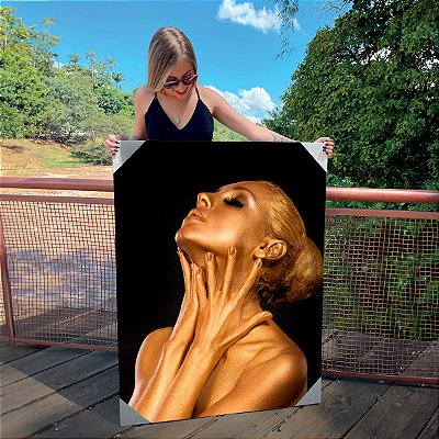 Quadro Decorativo Canvas Mulher com Maquiagem Dourada Mãos no Pescoço Vertical
