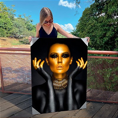 Quadro Decorativo Canvas Beleza Feminina Mulher Com Maquiagem Black Gold Colar Dourado Vertical