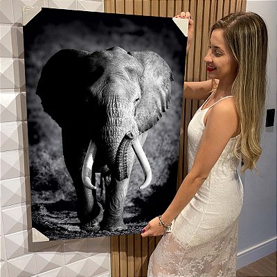 Quadro Decorativo Flutuante Animal Selvagem Face Elefante em Preto e Branco Vertical