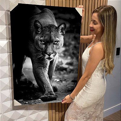 Quadro Decorativo Flutuante Animal Selvagem Puma com Olhar Penetrante Vertical