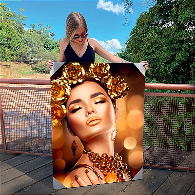 Quadro Decorativo Canvas Mulher Olhos Fechados com Rosas e Jóias Douradas
