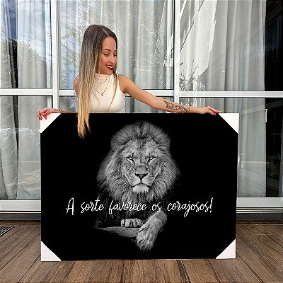 Quadro Decorativo Canvas Leão de Judá Frase A Sorte Favorece os corajosos Preto e Branco Horizontal