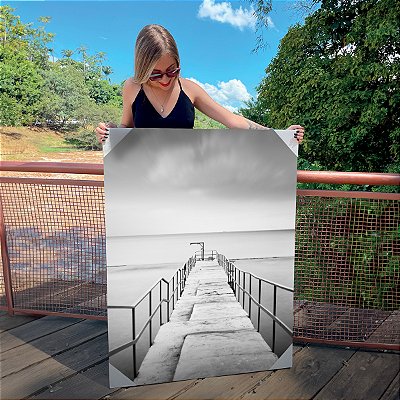 Quadro Decorativo Canvas Paisagem Ponte sobre o Mar Preto e Branco Vertical