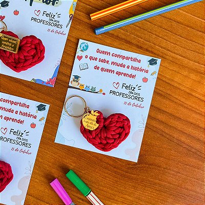 Chaveiros em crochê com cartão personalizado Dia dos Professores
