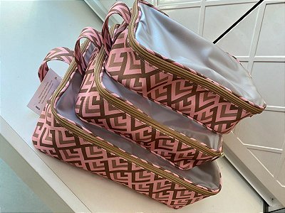Kit Organizador de Viagem Personalizado Estampa Losango Rosa e Bege