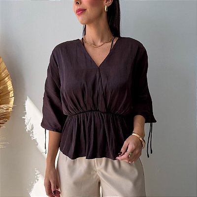 Blusa Ana Paula Cetim Marrom Escuro