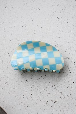 Piranha Arredondada Checkboard Irregular Azul Bebê