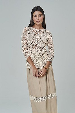 Blusa de Renda c/ Manga Três Quartos Rústica Bege