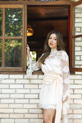 Vestido Curto Assimétrico em Cetim de Seda Salmão com Renda