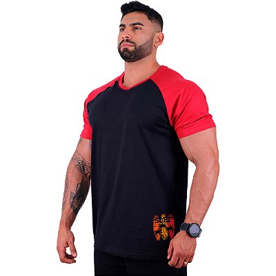 Camiseta Tradicional Estampa Lateral Manga Curta MXD Conceito Logo Três Pranchas