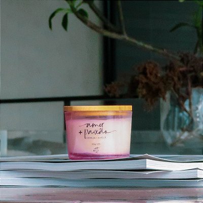 Vela Aromática Cereja e Avelã 100g | 25h - Vermelho