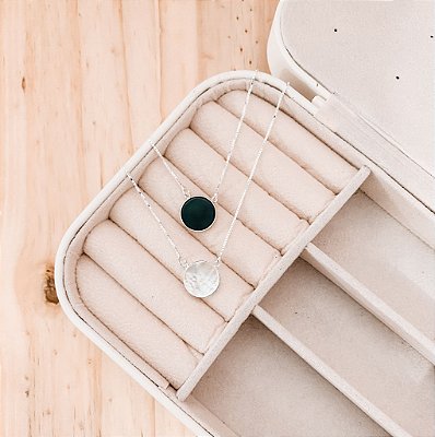 ESCAPULÁRIO ÔNIX E MADREPÉROLA