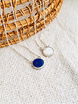 ESCAPULÁRIO MADREPÉROLA E LÁPIS LAZULI