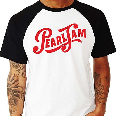 Camiseta Raglan branca com manga curta e preta masculina refrigerante retro