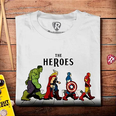 Oferta Relâmpago - Camiseta P masculina Branca The Heroes premium