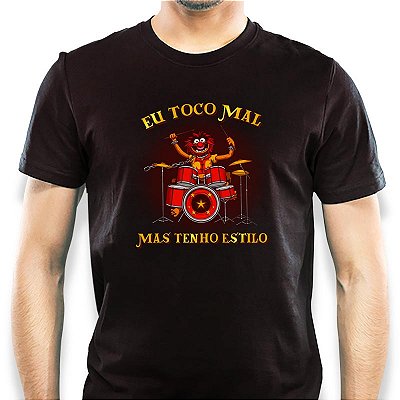 Camiseta Toco mal mas tenho estilo drums version tamanho adulto com mangas curtas na cor preta