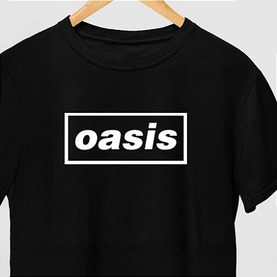 Camiseta Oasis Logo tamanho adulto na cor preta com mangas curtas premium